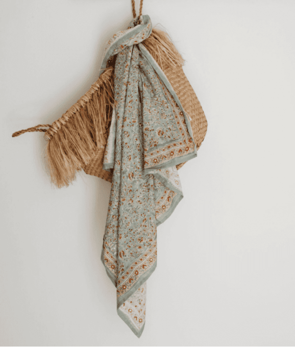 GRAND FOULARD FLEURI - SARIKA MATCHA